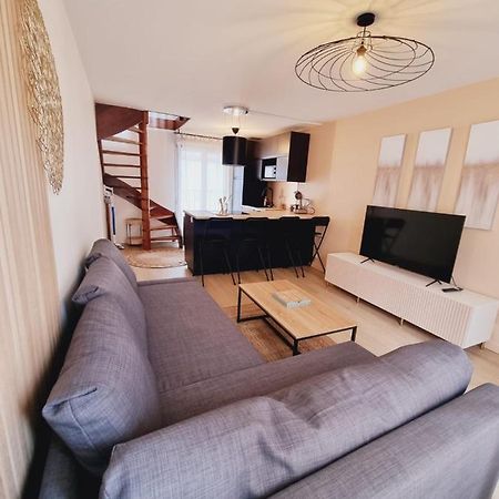 Neauphle-le-Château Duplex Neuf Centre Ville Avec Parking מראה חיצוני תמונה