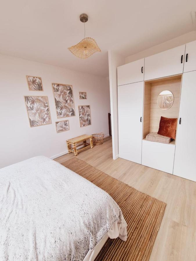 Neauphle-le-Château Duplex Neuf Centre Ville Avec Parking מראה חיצוני תמונה